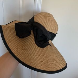 Floppy Beach Hat (Never Worn)